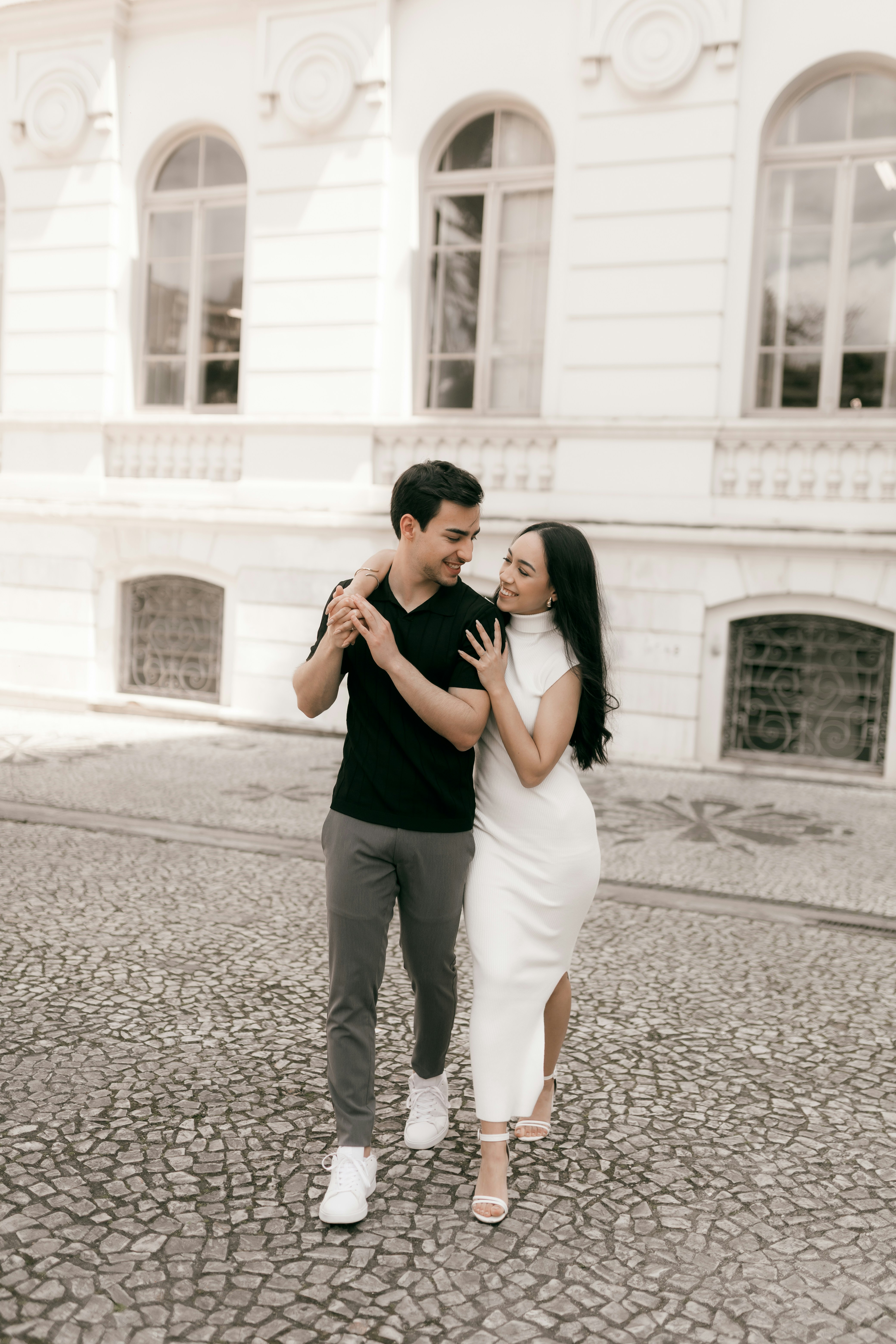 Couple embracing in Vienna